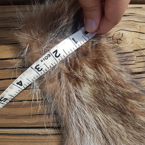 Elegant Faux Fur Scarf in Brown - Picture 6 of 7